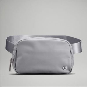 Lululemon everywhere belt bag